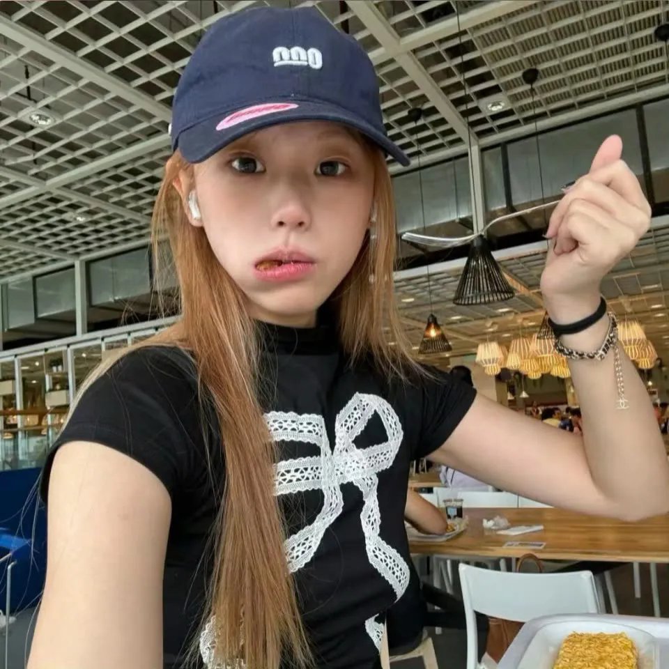 歌台艳帜